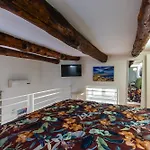 Toledo House * نابولي