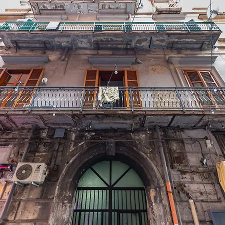 Toledo House Неаполь