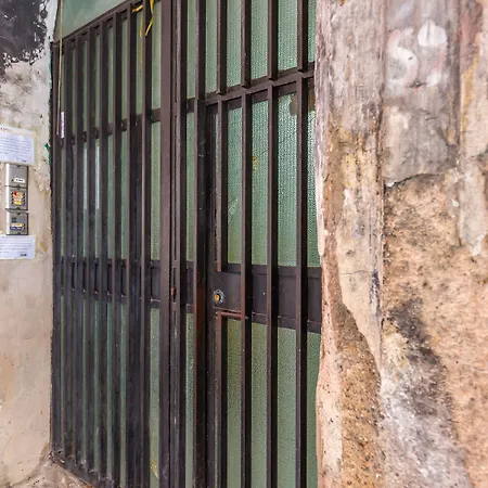 Toledo House Неаполь