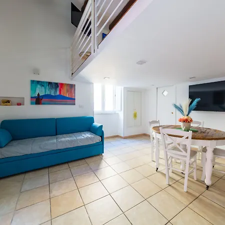 Апартаменты Toledo House *